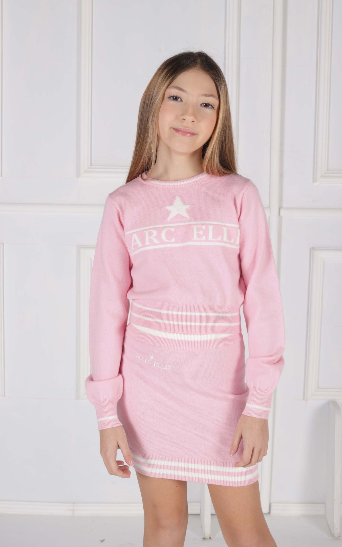Maglia in Lana con Collo, Fondo e Polsi a Coste Smacchinate a Righe e Logo Intarsiato Marc Ellis bambina
