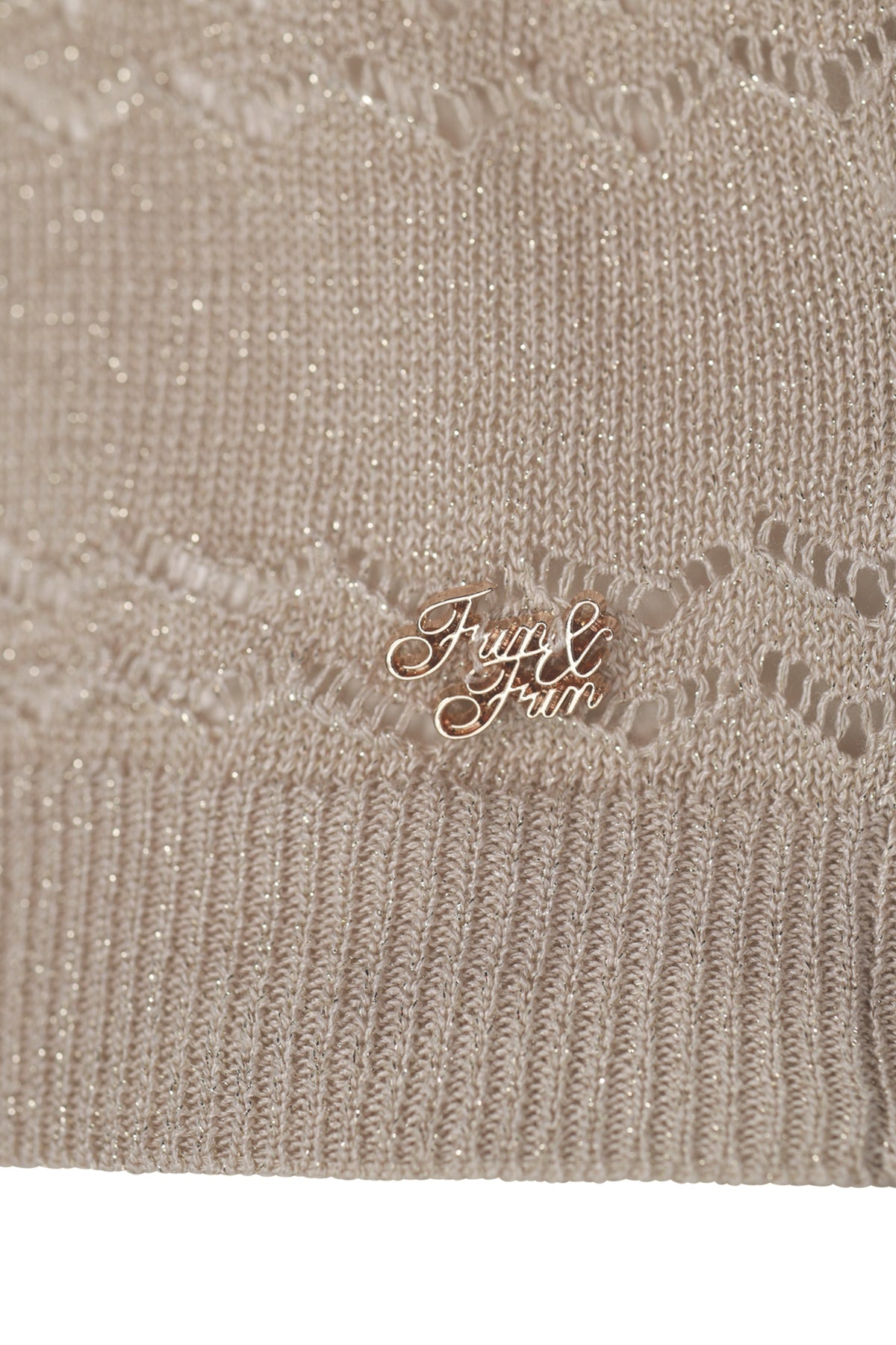 FCJTP02880.GOLD.03.jpg