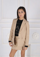 Giacca in Tessuto Tecnico con Collo a Revers e Bottoni Rivestiti – Placchetta Logo Gold Marc Ellis bambina