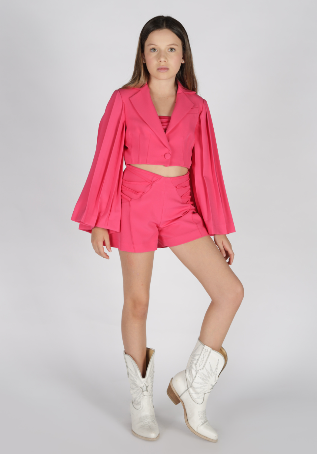 Giacca blazer cropped in tessuto tecnico con collo a revers e maniche plissettate Fun&Fun Couture bambina