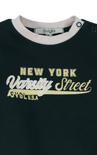 SVNST02274.GREENOFFWHITE.03.jpg
